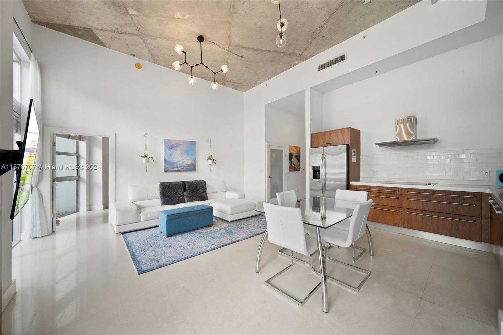 Small Image of 2001 MERIDIAN AVE #103, Miami Beach Number 8