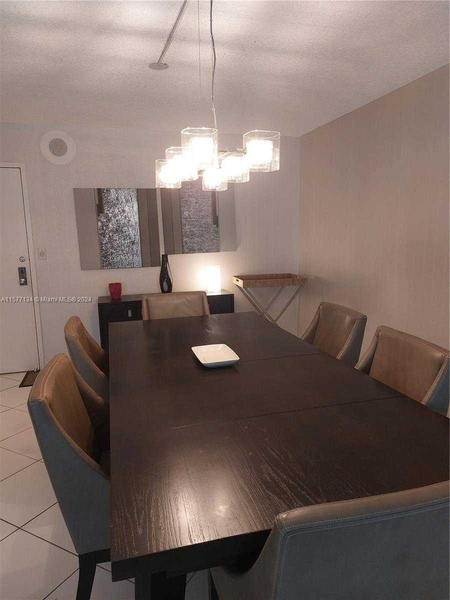 Small Image of 2401 COLLINS AVE #1107, Miami Beach Number 20