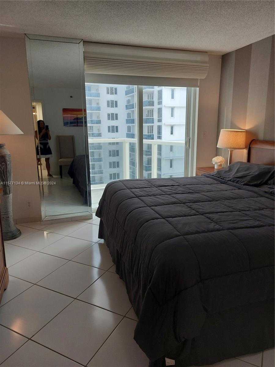 Small Image of 2401 COLLINS AVE #1107, Miami Beach Number 27