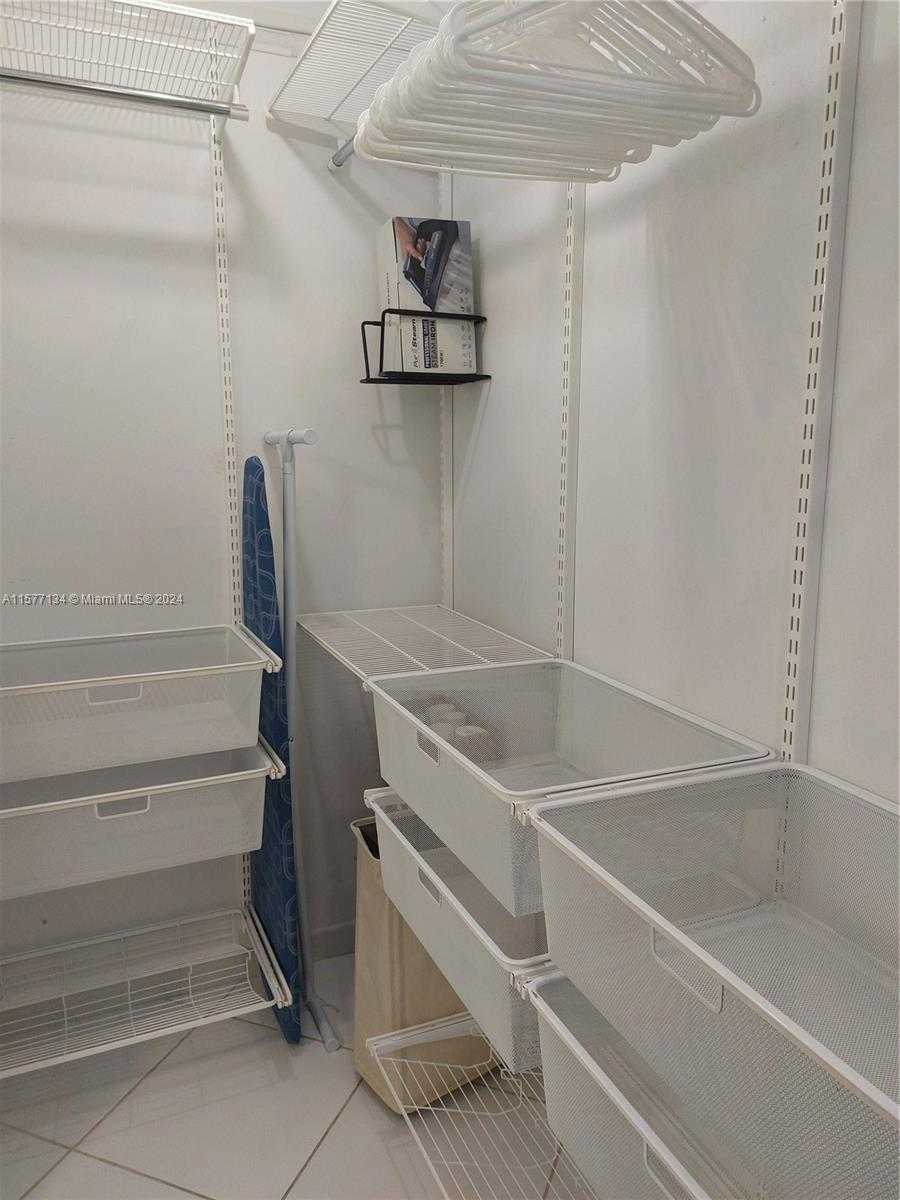 Small Image of 2401 COLLINS AVE #1107, Miami Beach Number 35