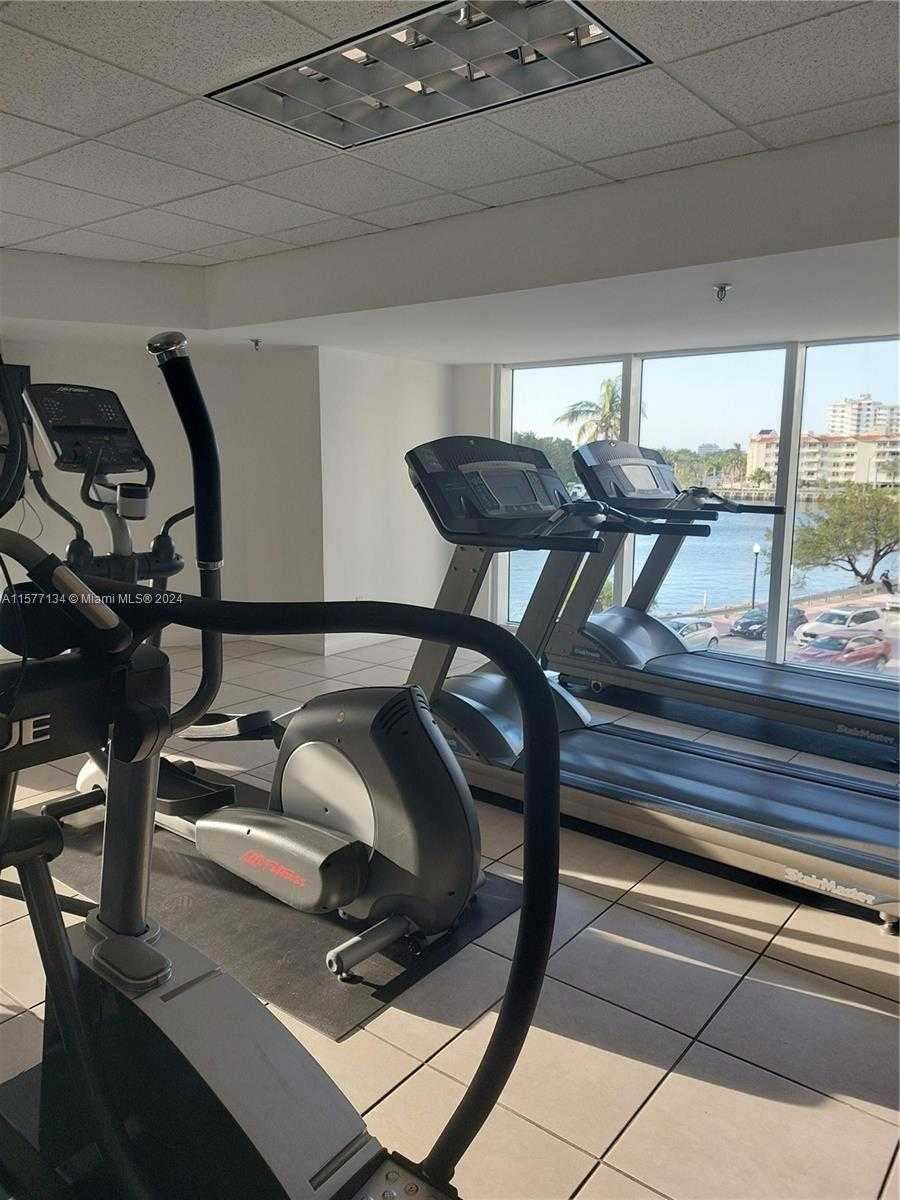 Small Image of 2401 COLLINS AVE #1107, Miami Beach Number 43