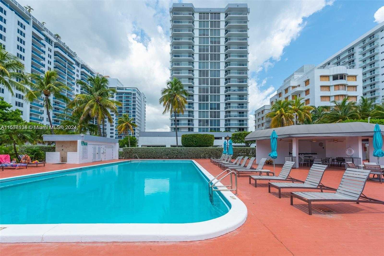 Small Image of 2401 COLLINS AVE #1107, Miami Beach Number 46