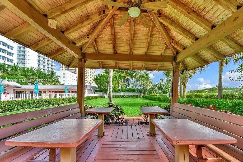 Small Image of 2401 COLLINS AVE #1107, Miami Beach Number 47