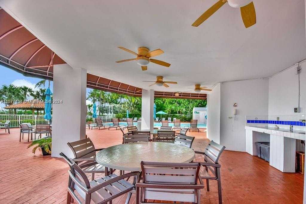 Small Image of 2401 COLLINS AVE #1107, Miami Beach Number 49