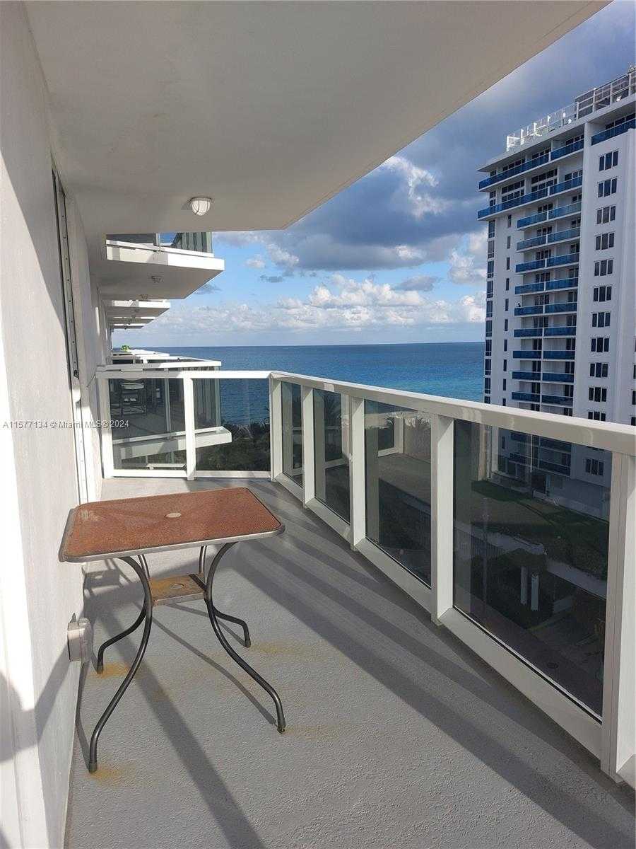 Small Image of 2401 COLLINS AVE #1107, Miami Beach Number 8