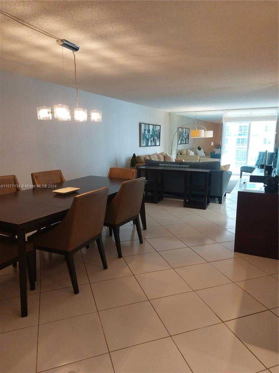 Small Image of 2401 COLLINS AVE #1107, Miami Beach Number 9