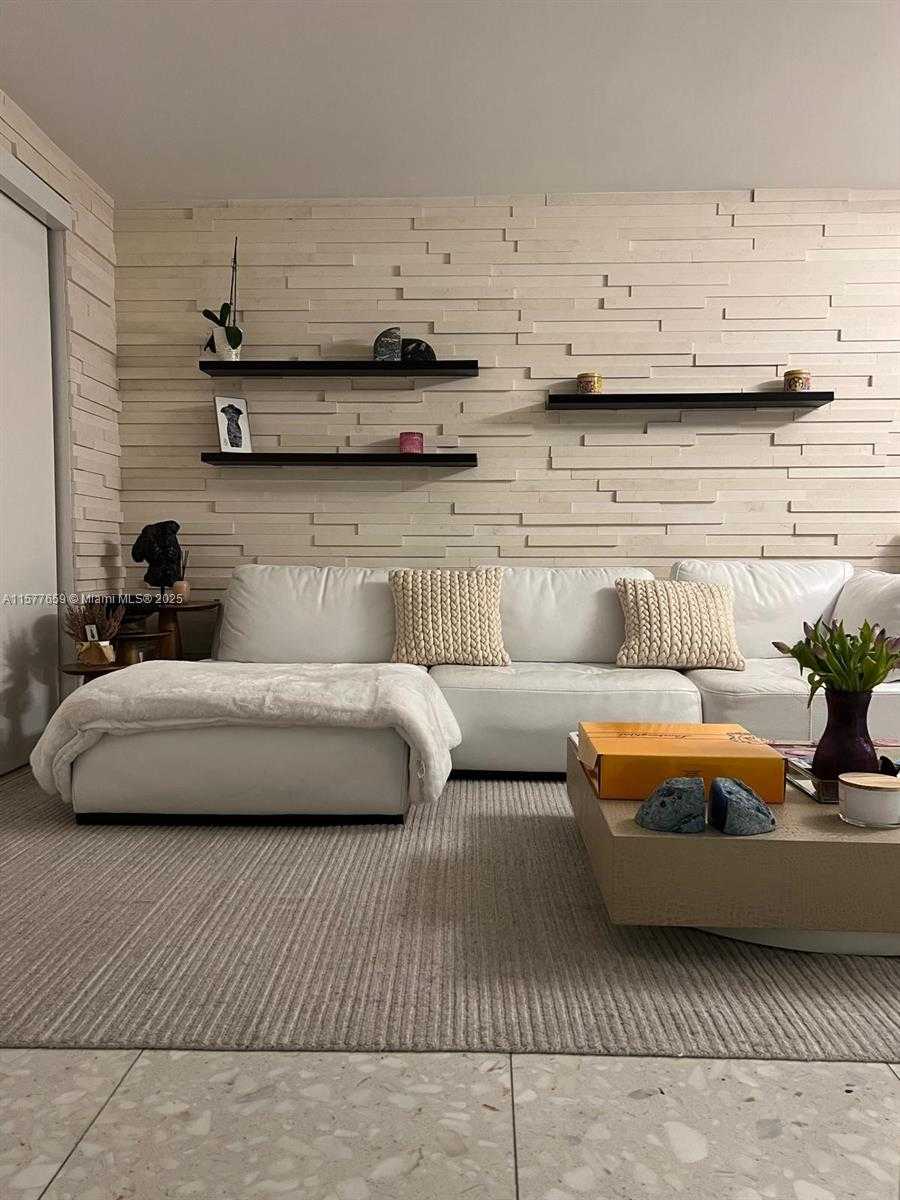 Small Image of 1331 LINCOLN RD #403, Miami Beach Number 10