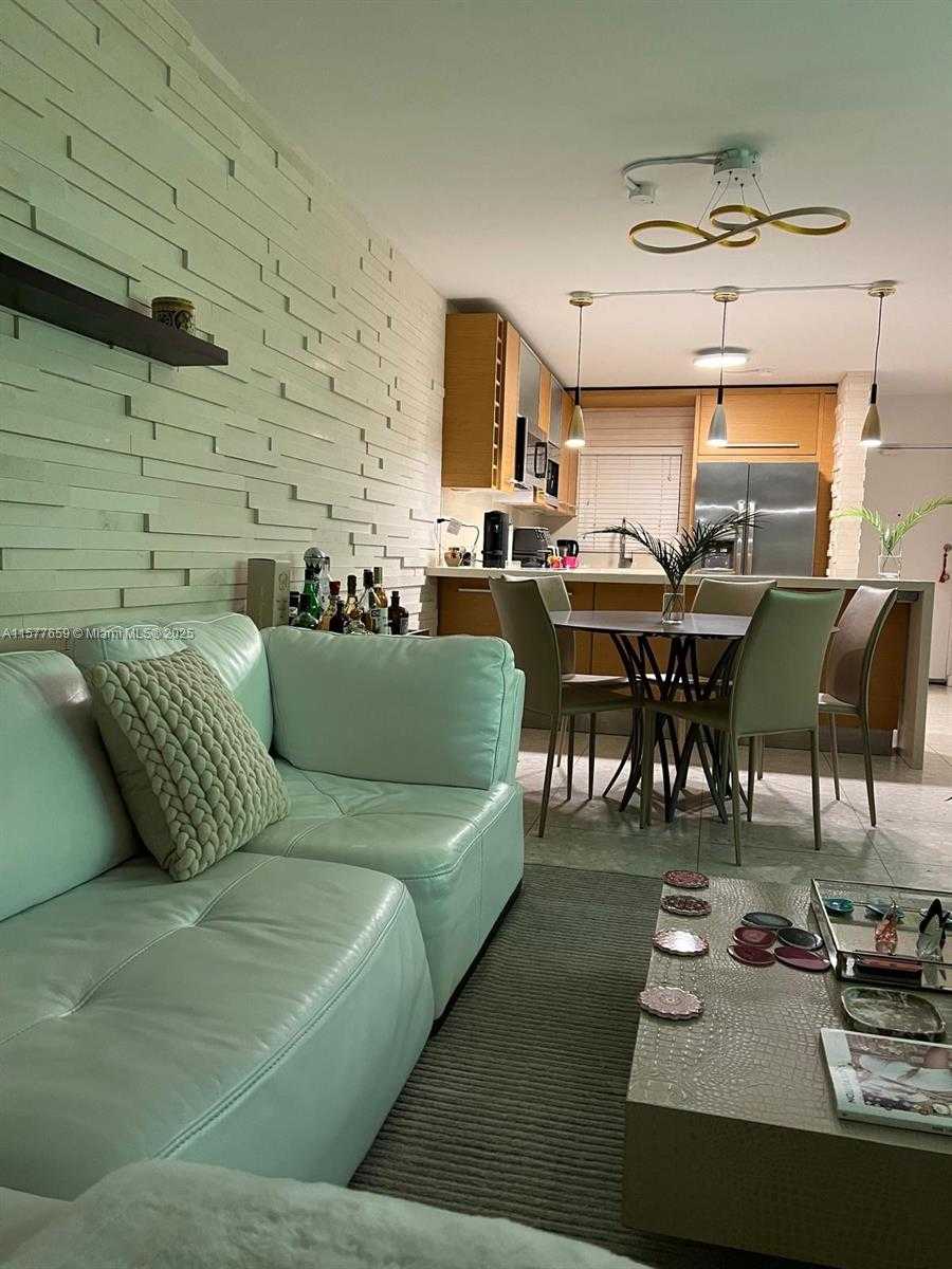 Small Image of 1331 LINCOLN RD #403, Miami Beach Number 11