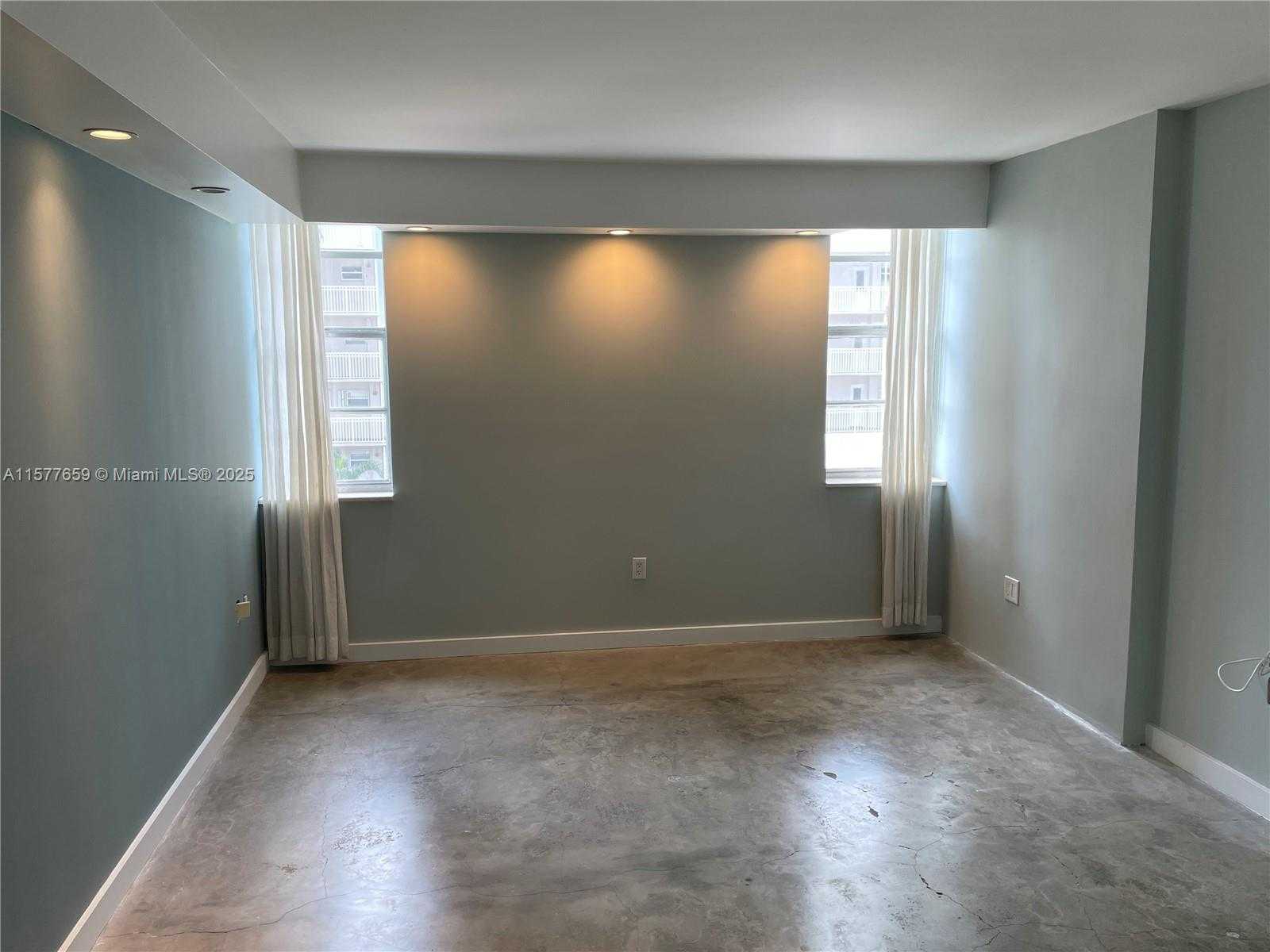 Small Image of 1331 LINCOLN RD #403, Miami Beach Number 14