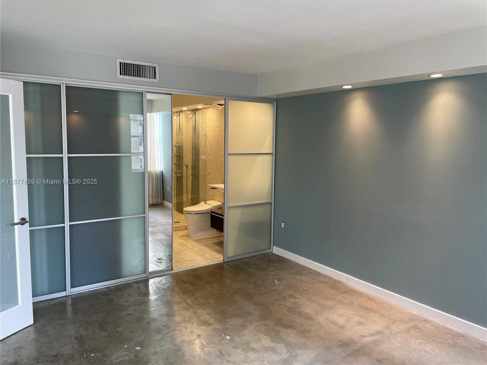 Small Image of 1331 LINCOLN RD #403, Miami Beach Number 15