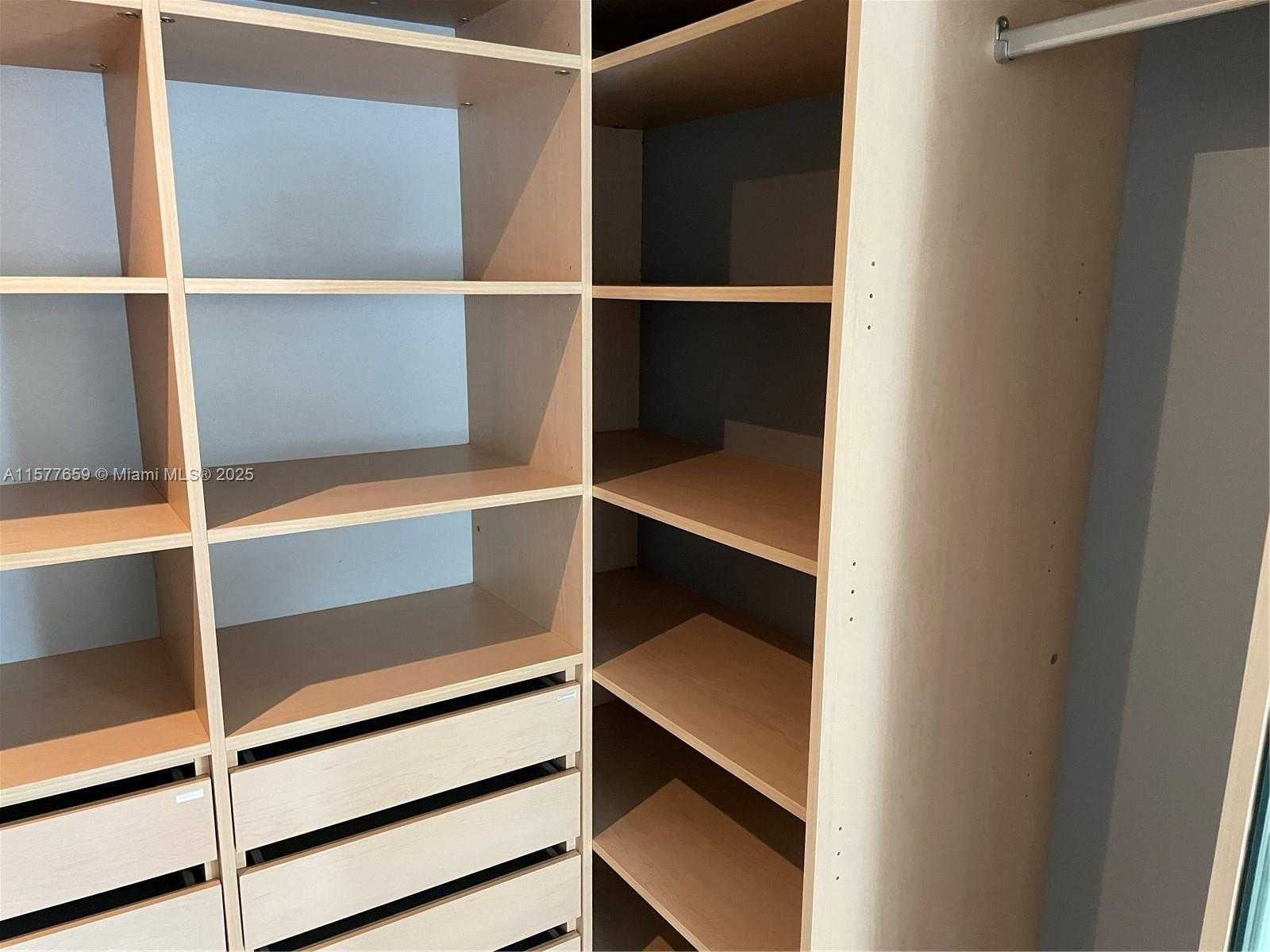 Small Image of 1331 LINCOLN RD #403, Miami Beach Number 25