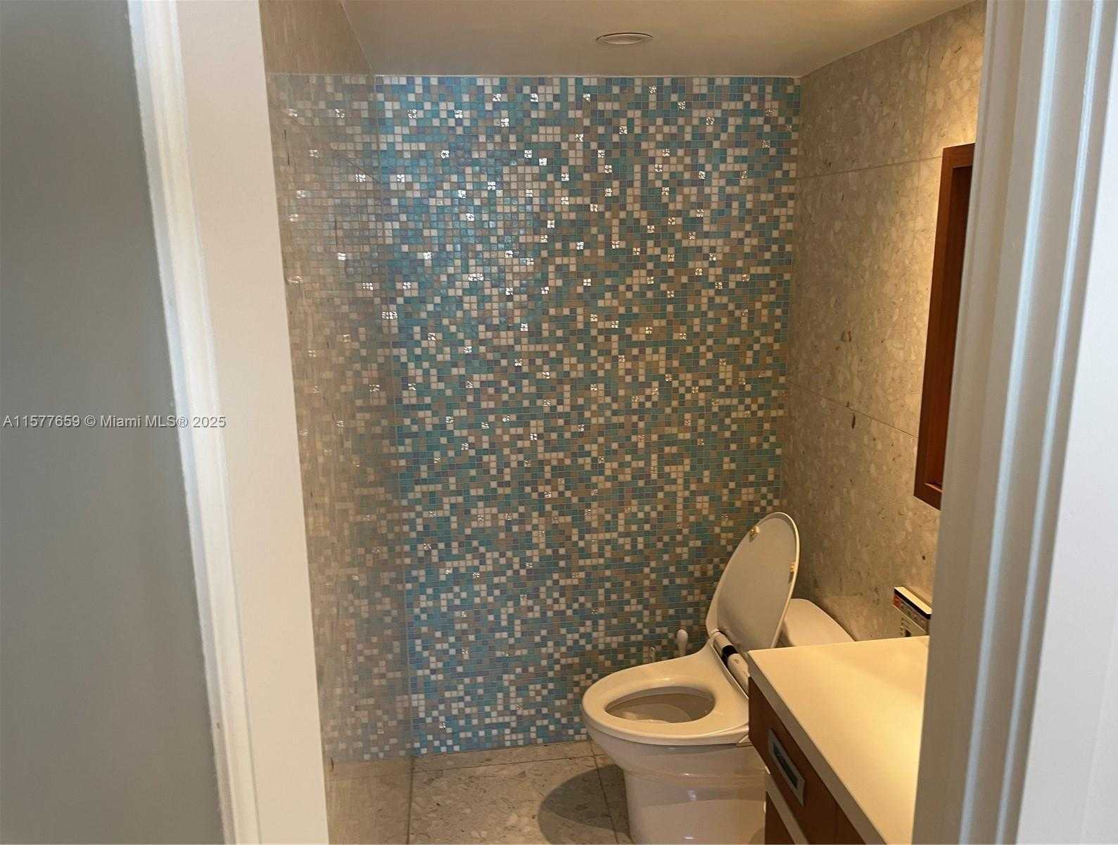 Small Image of 1331 LINCOLN RD #403, Miami Beach Number 28