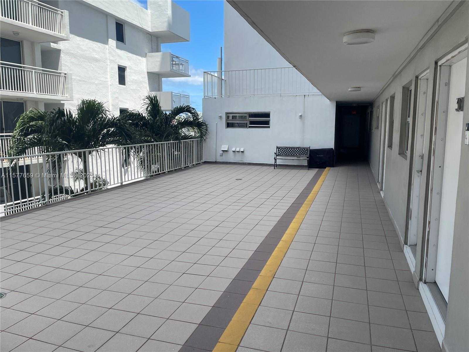 Small Image of 1331 LINCOLN RD #403, Miami Beach Number 38