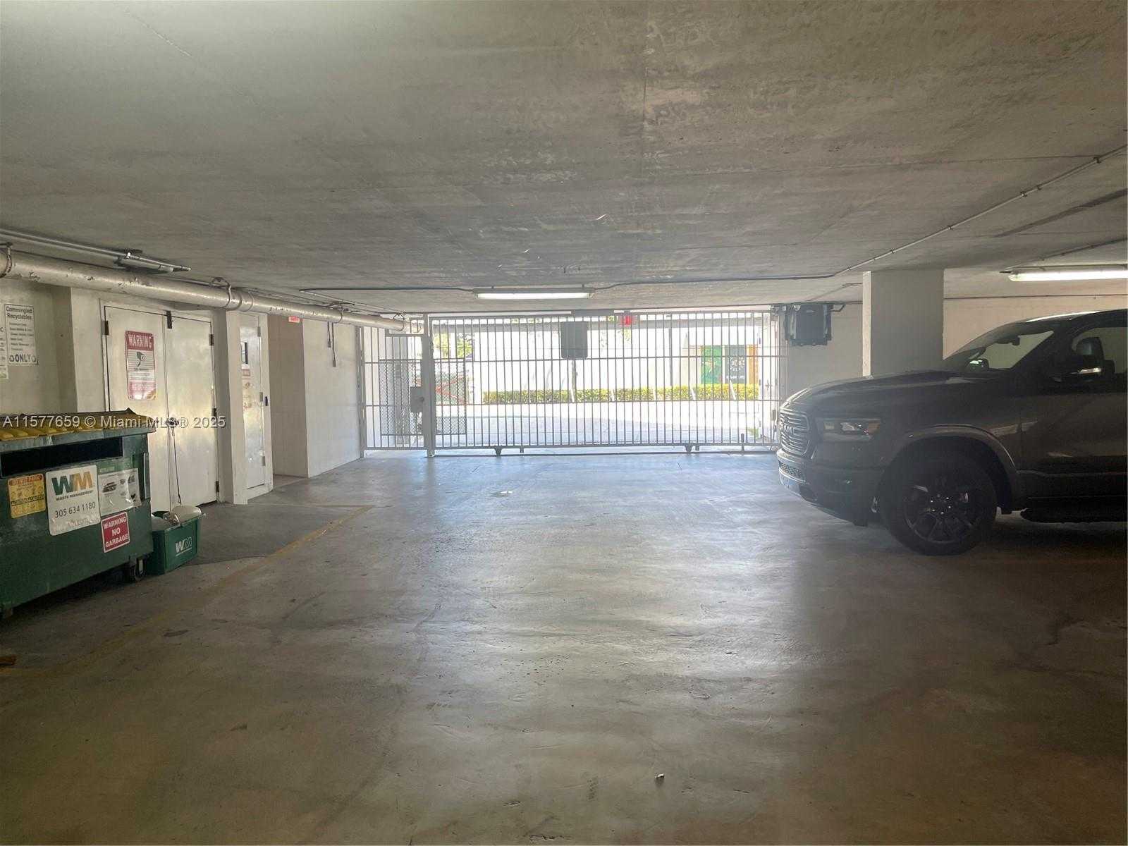 Small Image of 1331 LINCOLN RD #403, Miami Beach Number 42