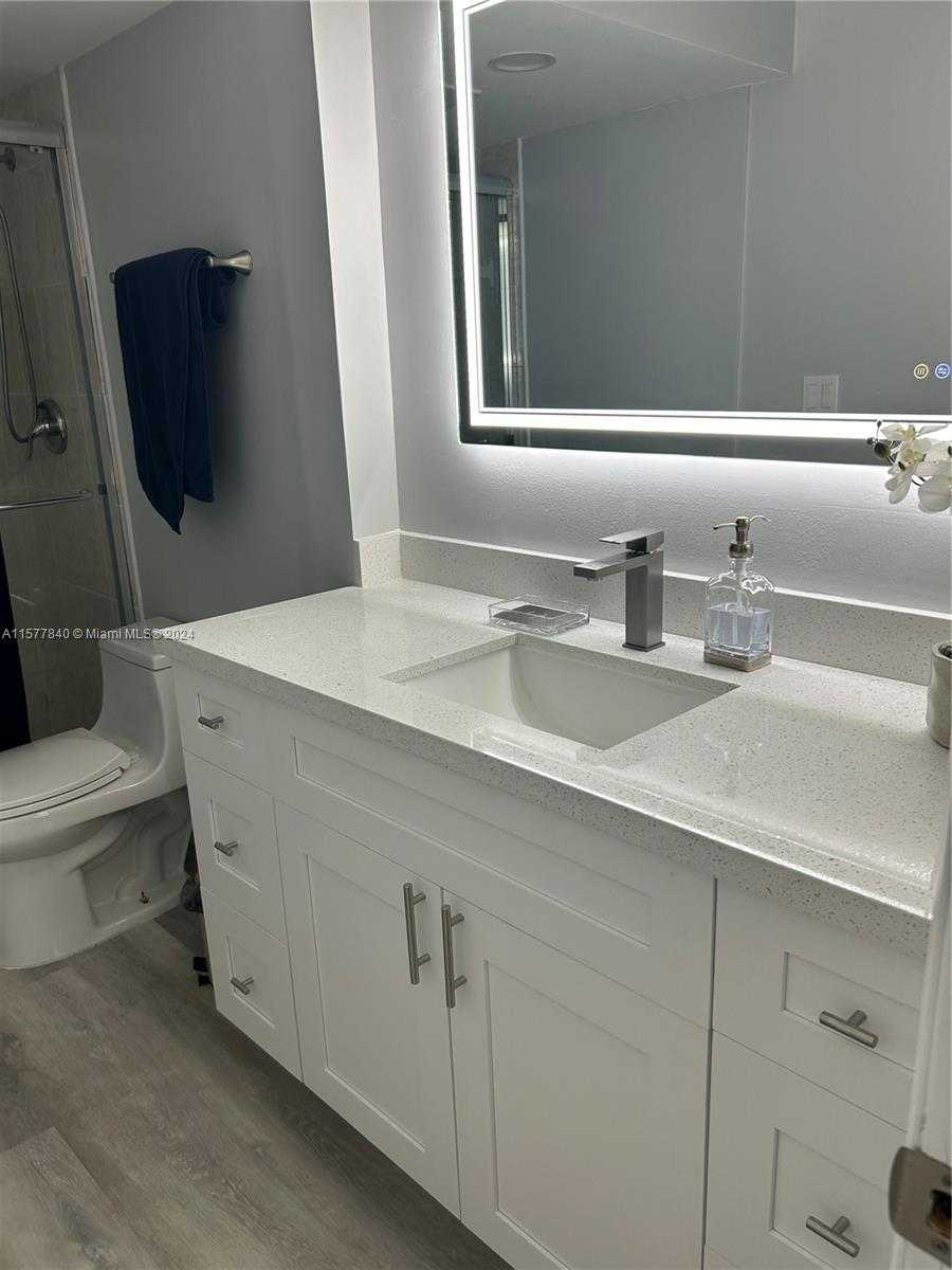Small Image of 200 178TH DR #510, Sunny Isles Beach Number 18