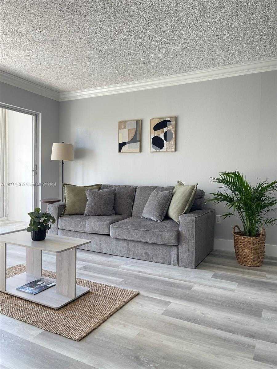 Small Image of 200 178TH DR #510, Sunny Isles Beach Number 3