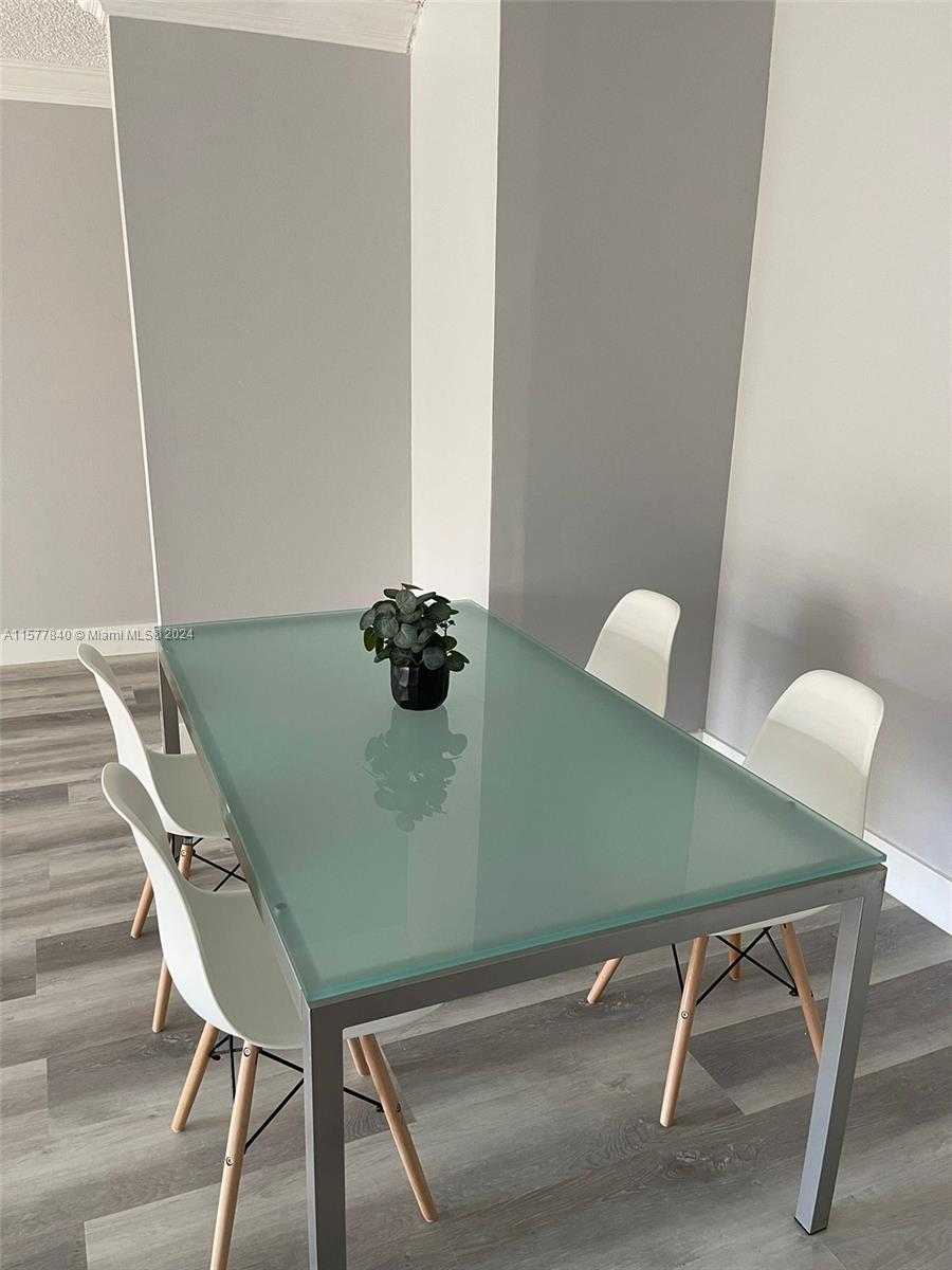 Small Image of 200 178TH DR #510, Sunny Isles Beach Number 4