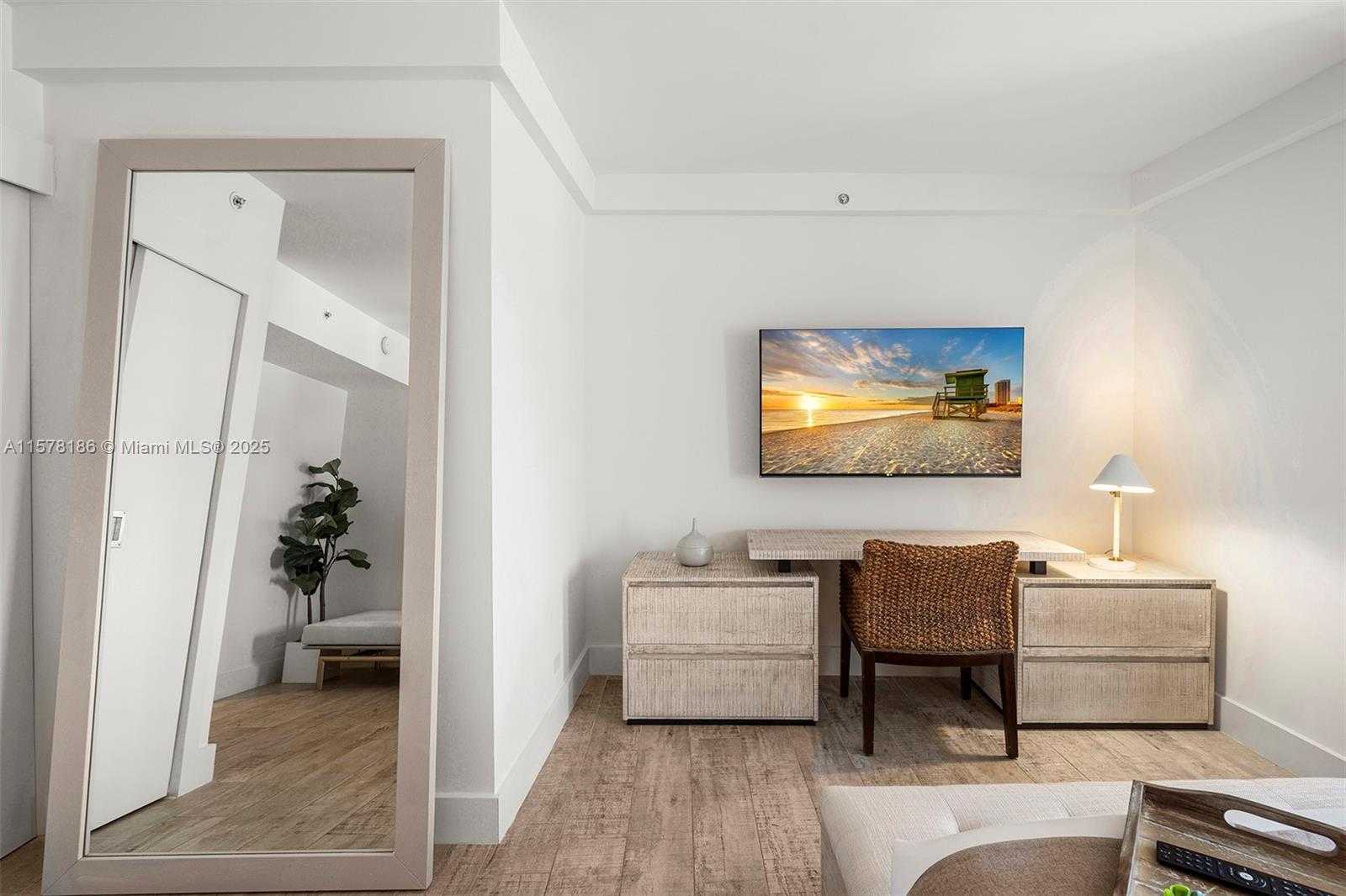 Small Image of Miami Beach Number 20