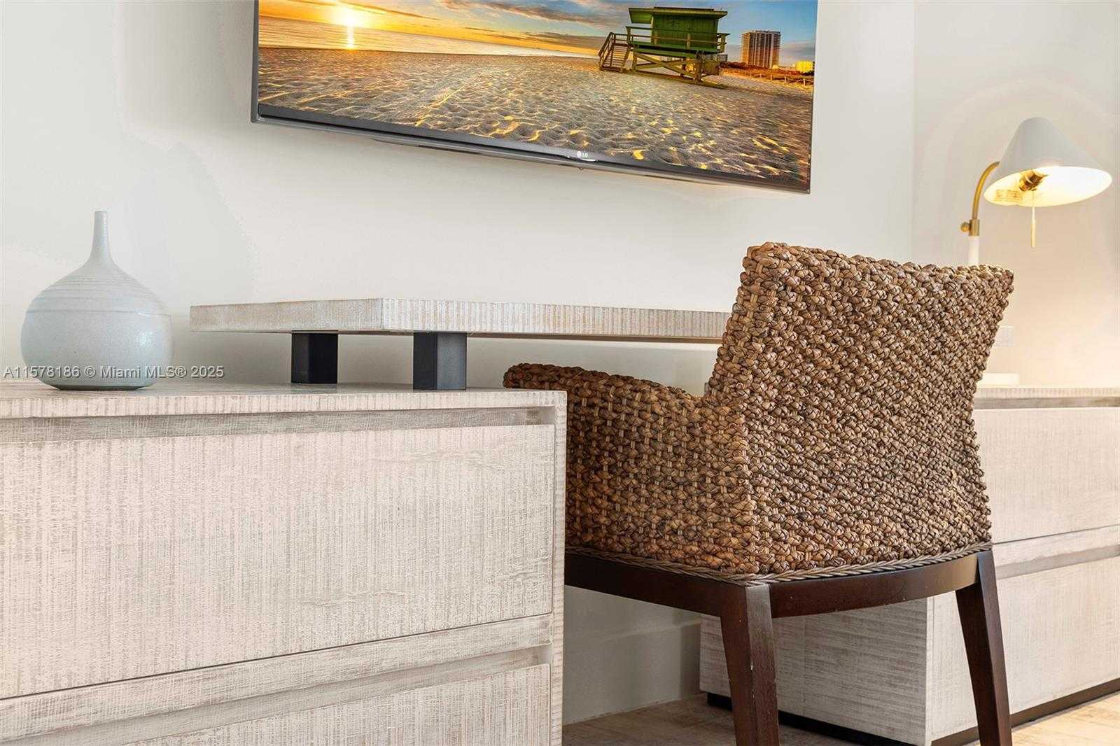 Small Image of Miami Beach Number 21
