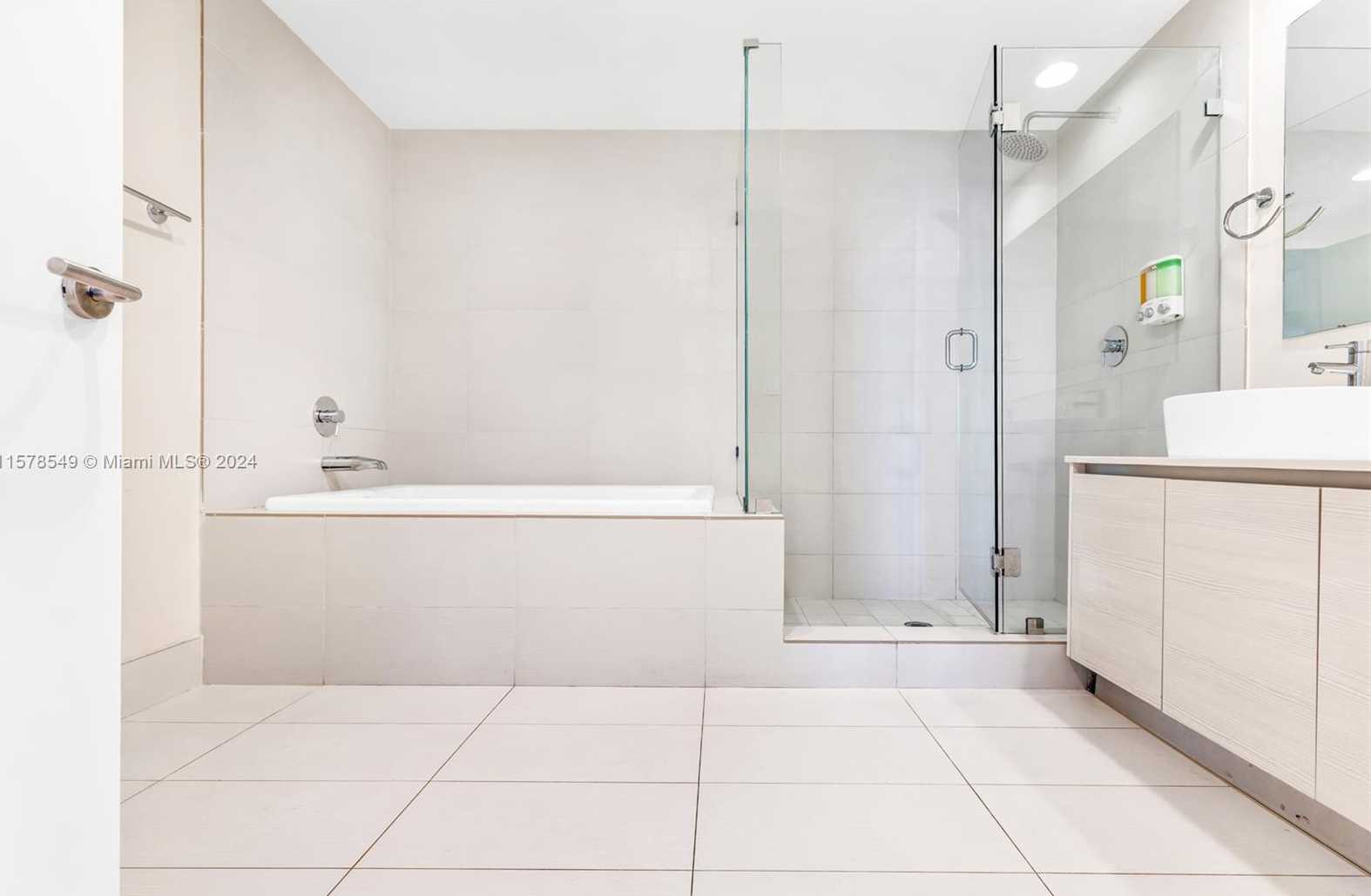 Small Image of 2600 EAST HALLANDALE BEACH BLVD #T3301, Hallandale Beach Number 19