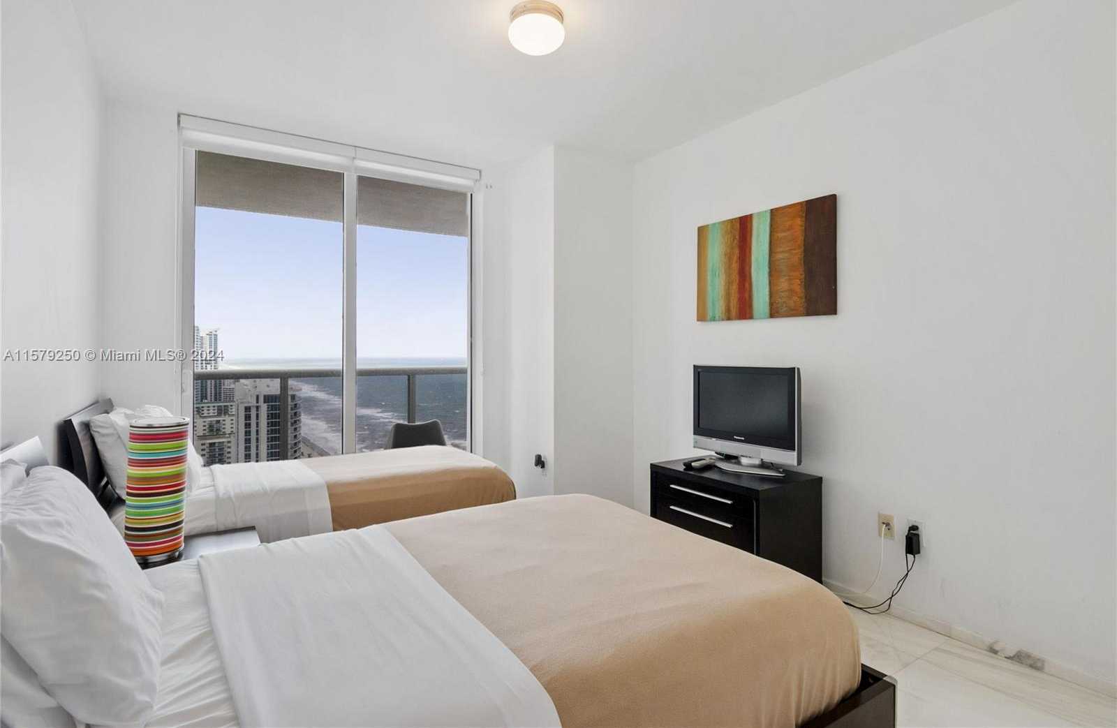 Small Image of 1830 SOUTH OCEAN DR #3211, Hallandale Beach Number 13