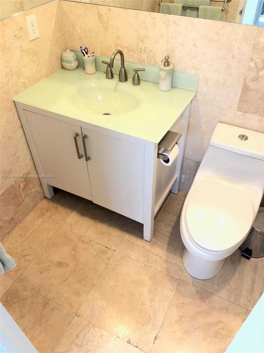 Small Image of 3901 SOUTH OCEAN DR #14M, Hollywood Number 32