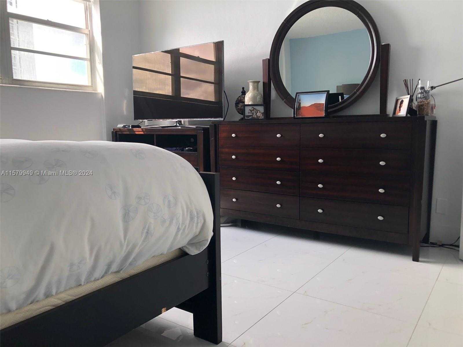 Small Image of 3901 SOUTH OCEAN DR #14M, Hollywood Number 36