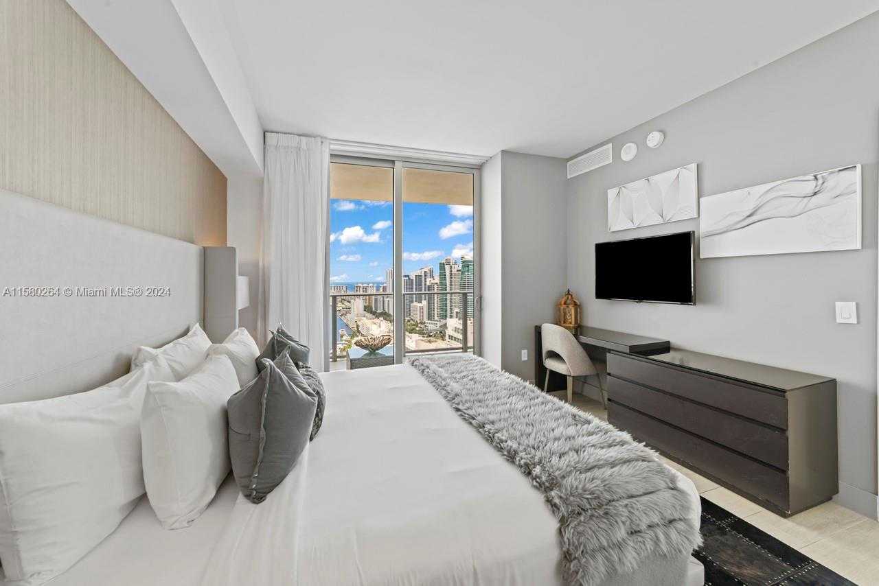 Small Image of 4010 SOUTH OCEAN DR #R3001, Hollywood Number 22