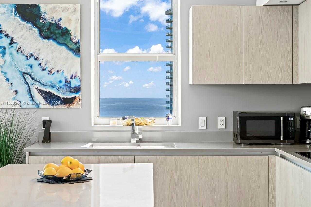Small Image of 4010 SOUTH OCEAN DR #R3001, Hollywood Number 3