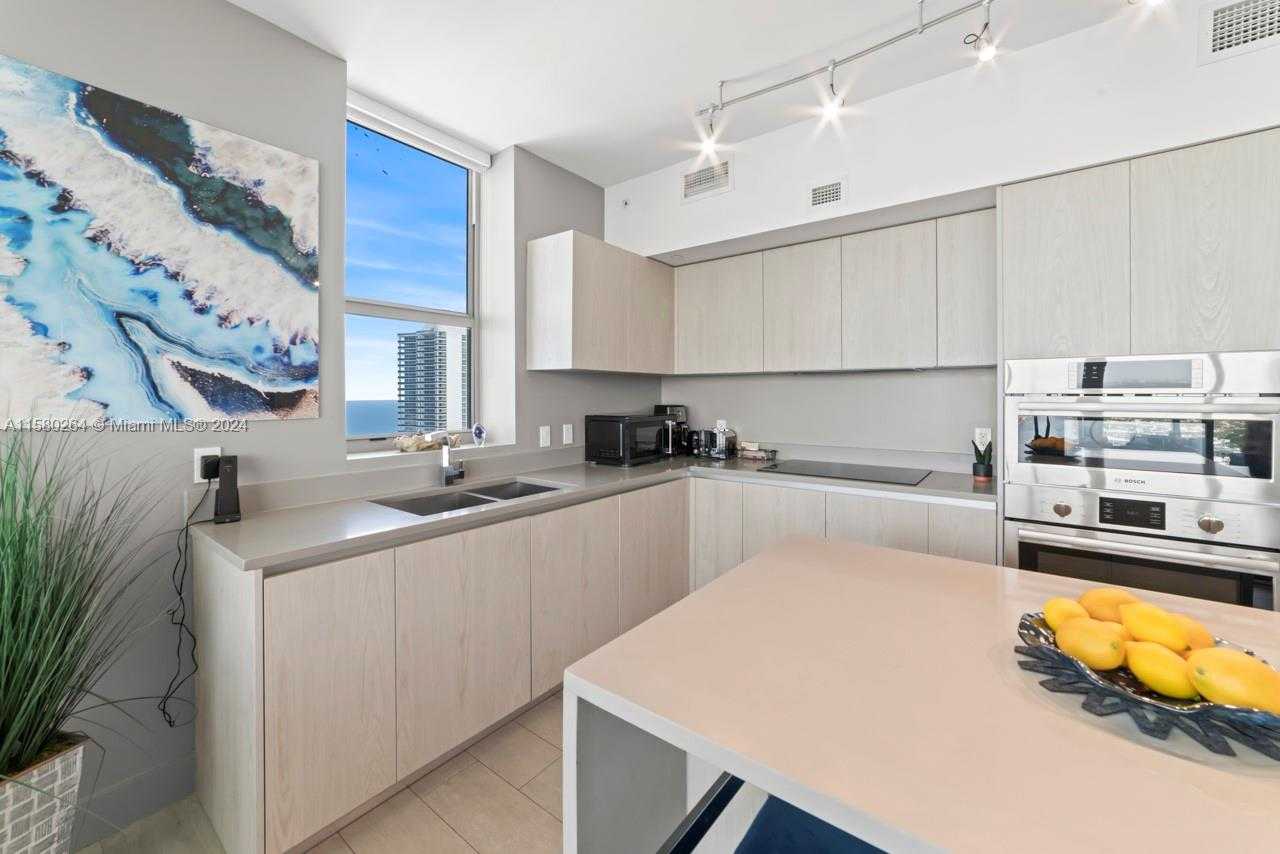 Small Image of 4010 SOUTH OCEAN DR #R3001, Hollywood Number 42