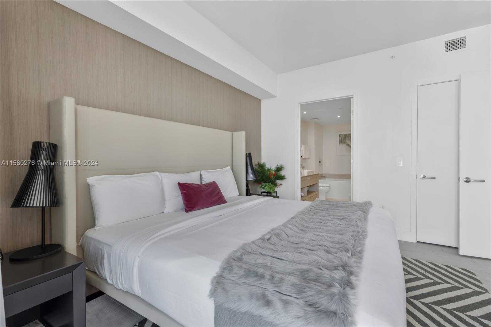 Small Image of 4010 SOUTH OCEAN DR #R3002, Hollywood Number 21