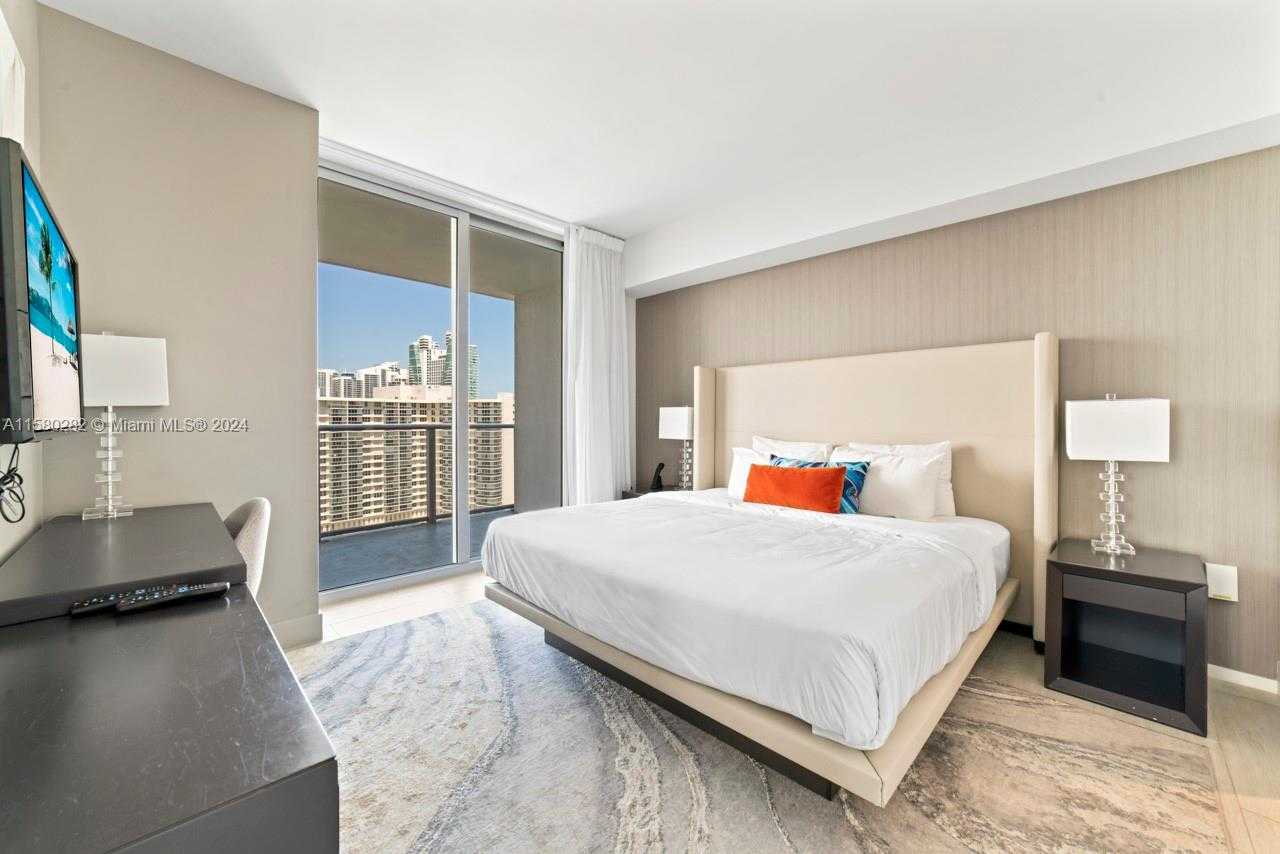 Small Image of 4010 SOUTH OCEAN DR #R1102, Hollywood Number 10