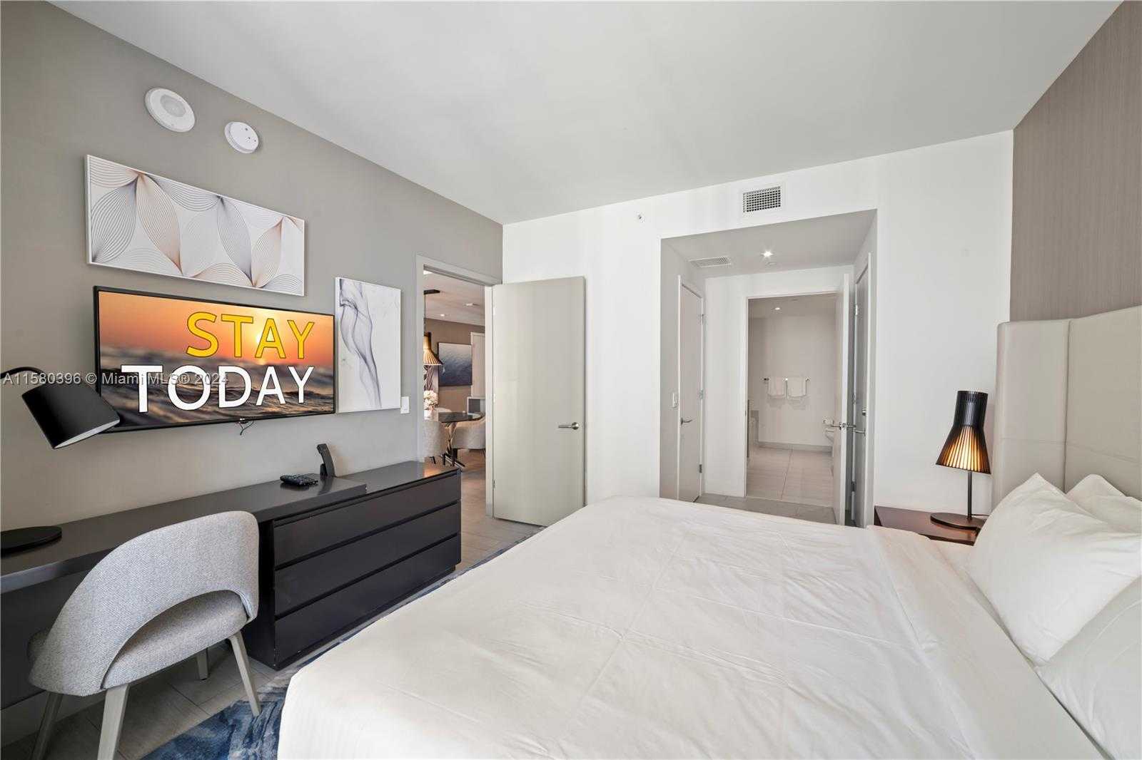 Small Image of 4010 #R2207, Hollywood Number 15