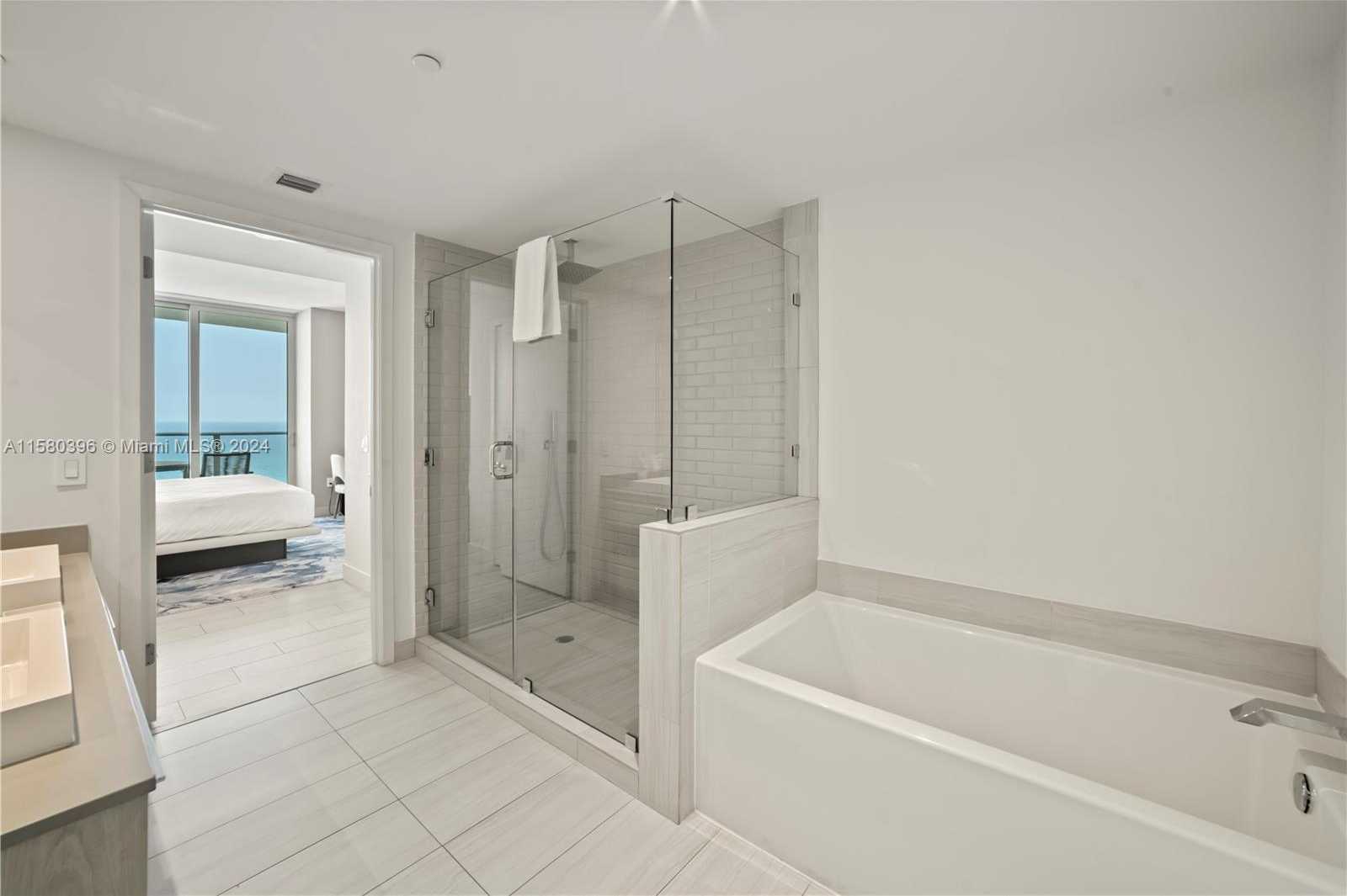 Small Image of 4010 #R2207, Hollywood Number 17