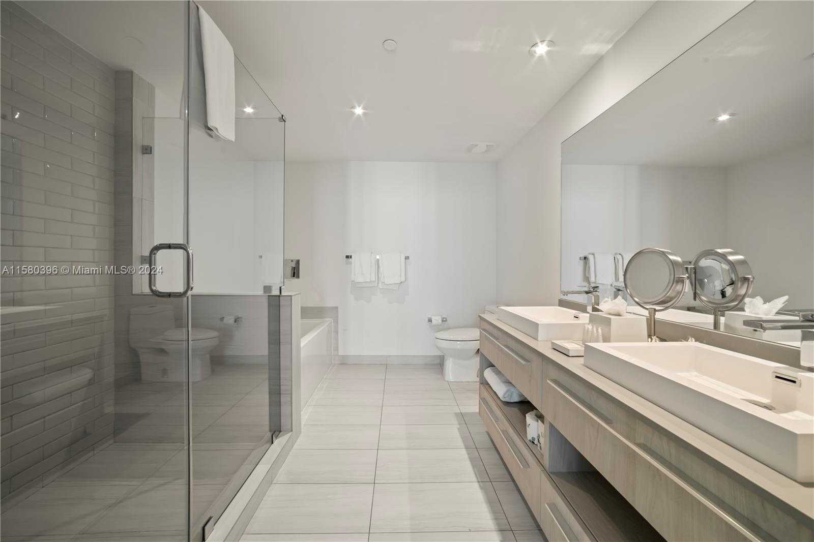 Small Image of 4010 #R2207, Hollywood Number 18