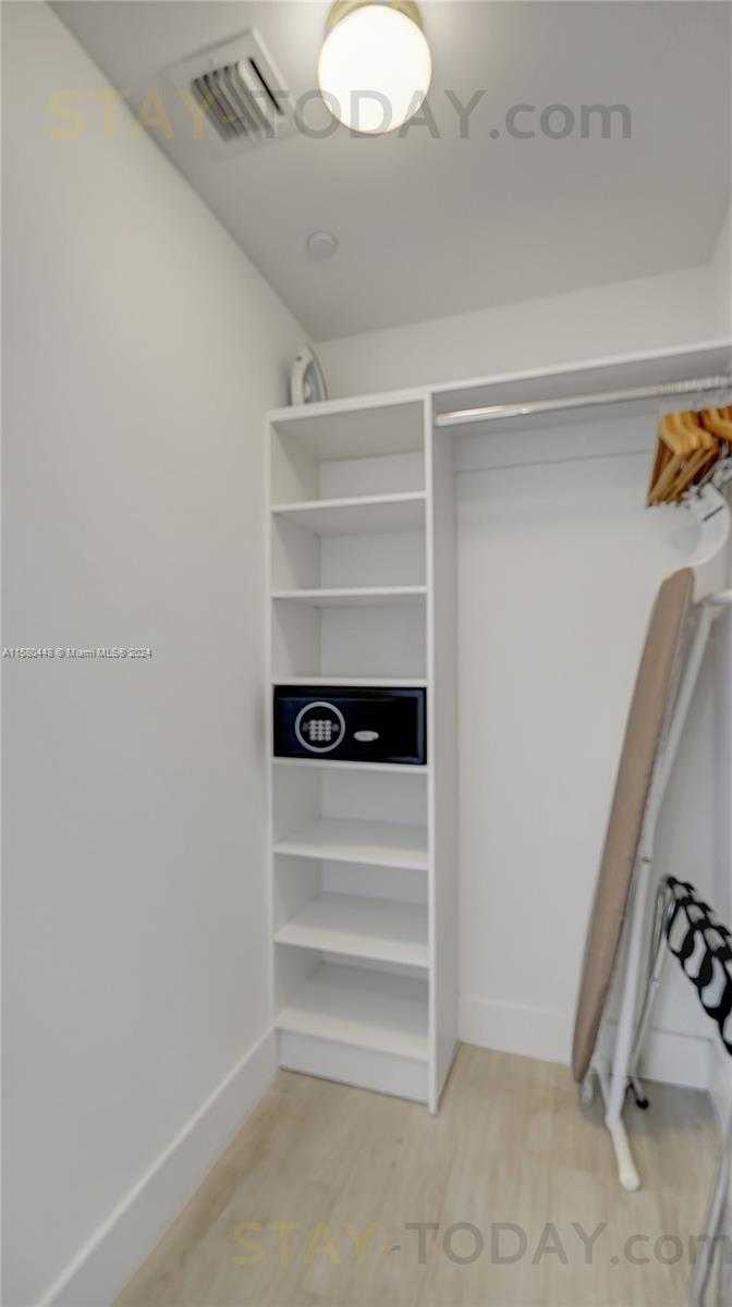 Small Image of 4010 SOUTH OCEAN DR #R805, Hollywood Number 19