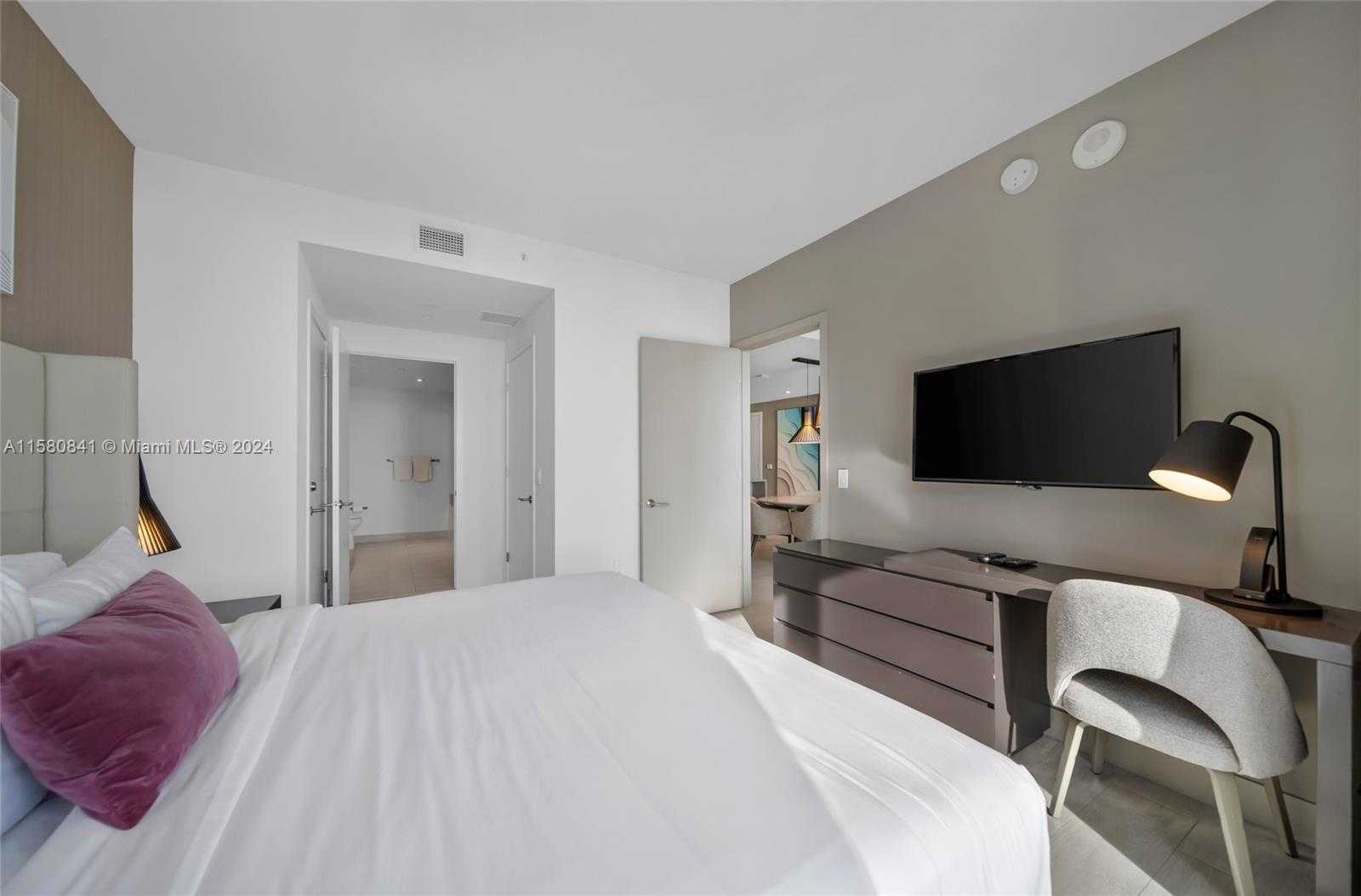 Small Image of 4010 SOUTH OCEAN DR #R2305, Hollywood Number 42