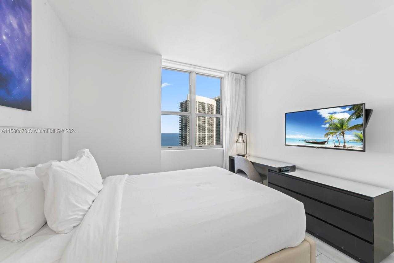 Small Image of 4010 SOUTH OCEAN DR #R2409, Hollywood Number 4