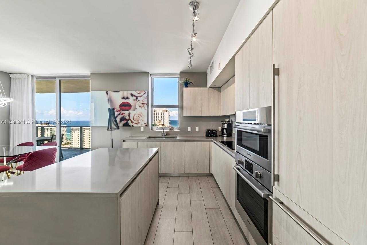 Small Image of 4010 SOUTH OCEAN DR #R1601, Hollywood Number 7