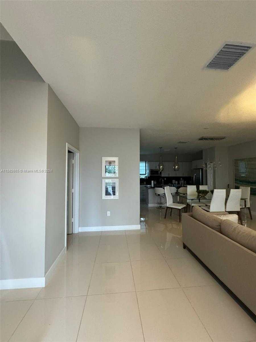 Small Image of 4718 NORTH WEST 84TH AVE #4718, Doral Number 4
