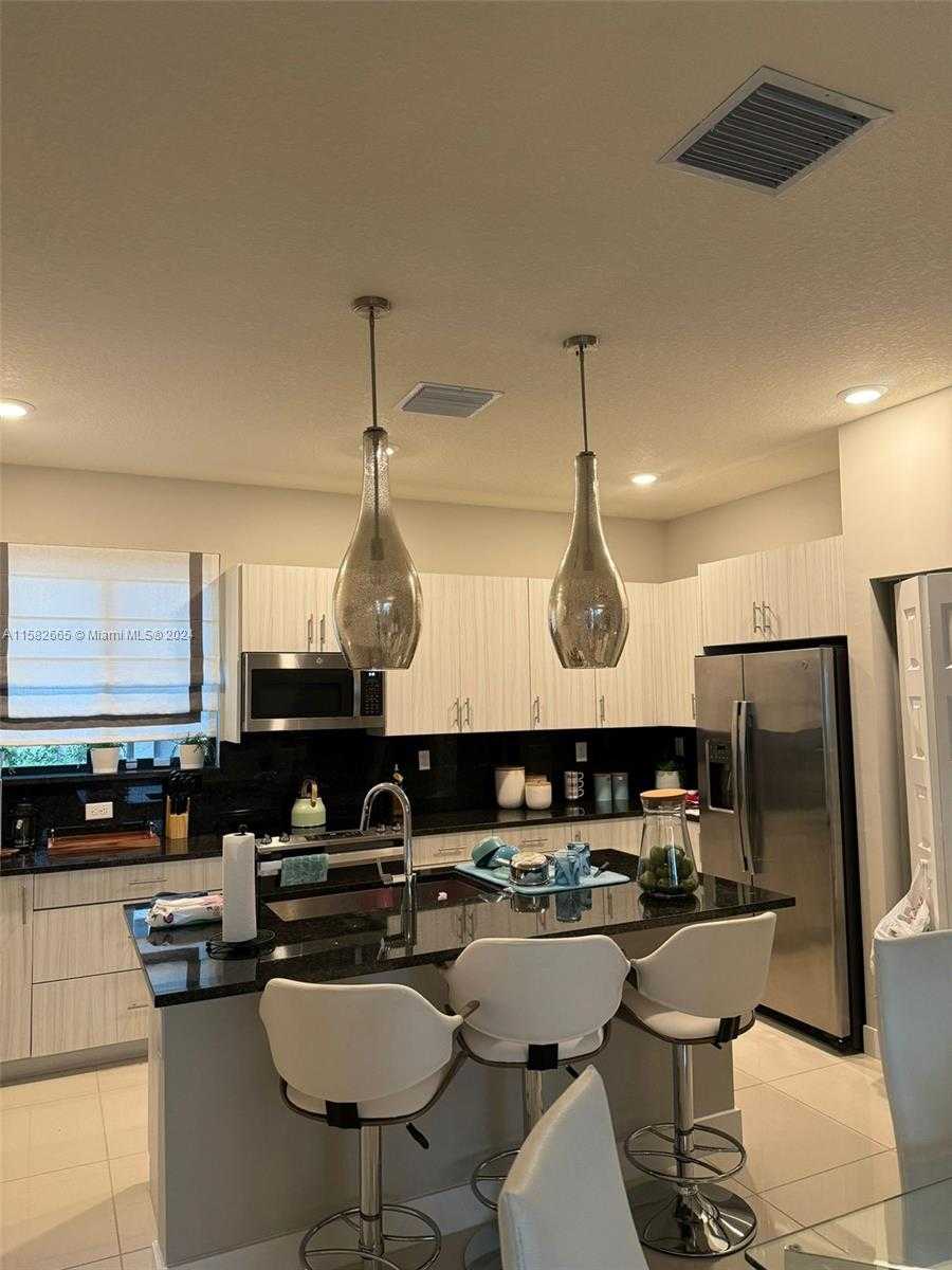 Small Image of 4718 NORTH WEST 84TH AVE #4718, Doral Number 6