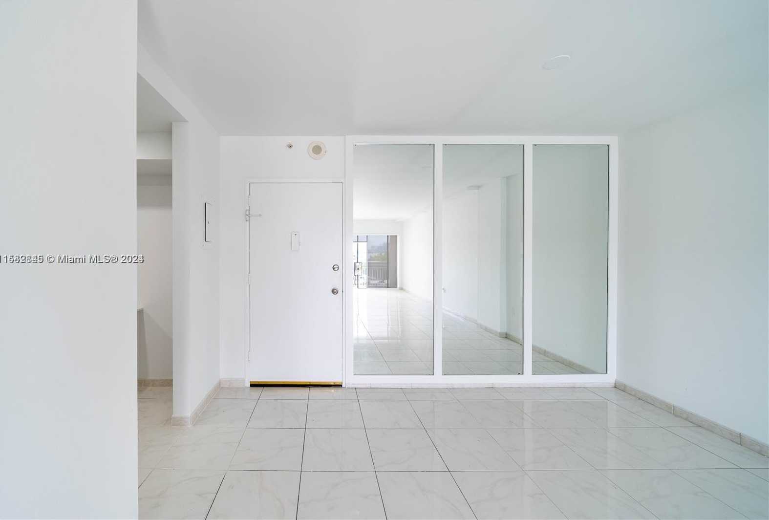 Small Image of 400 KINGS POINT DR #310, Sunny Isles Beach Number 25
