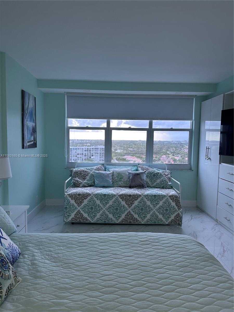 Small Image of 2501 SOUTH OCEAN DR #1530, Hollywood Number 9