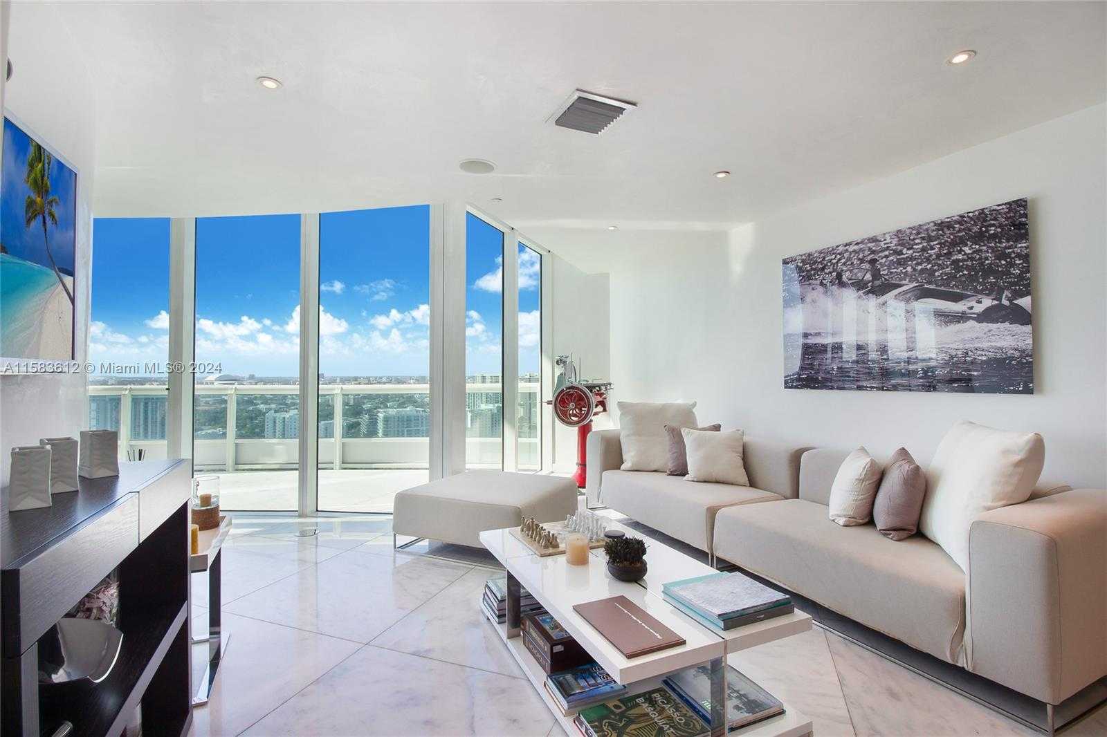 Small Image of 1643 BRICKELL AVE #2902, Miami Number 10