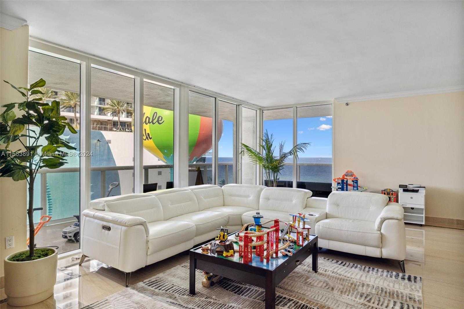 Small Image of 1800 SOUTH OCEAN DR #1010, Hallandale Beach Number 5