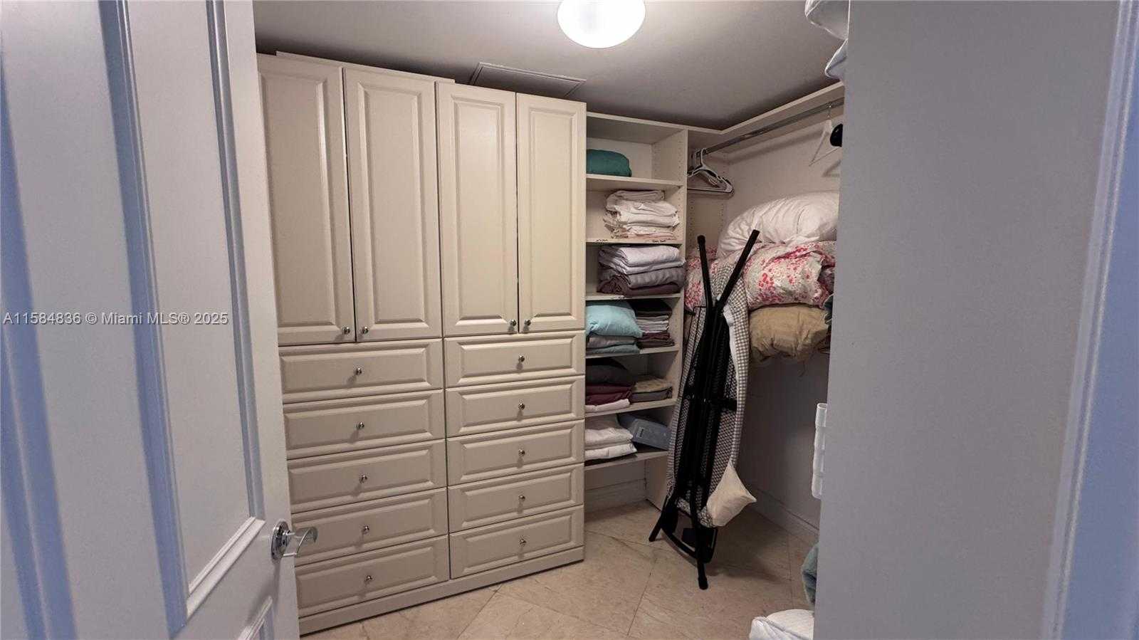Small Image of 1830 SOUTH OCEAN DR #2211, Hallandale Beach Number 24