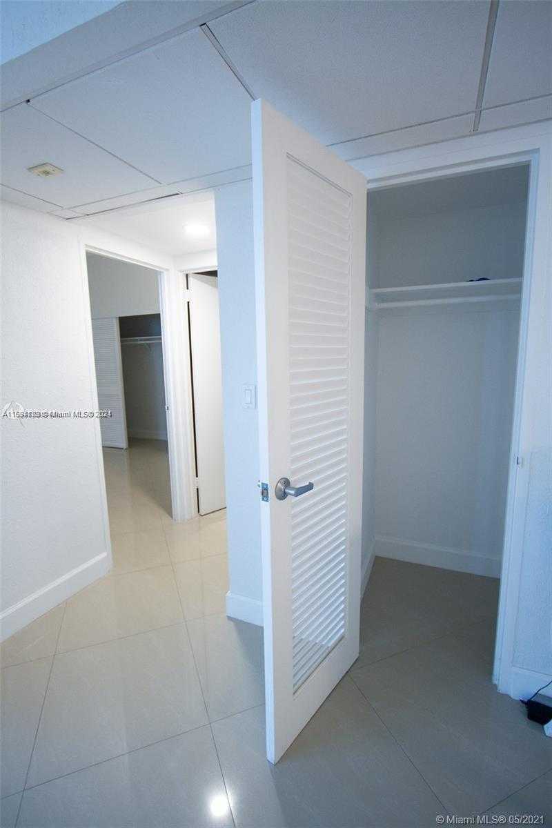 Small Image of 3801 SOUTH OCEAN DR #PH16S, Hollywood Number 15