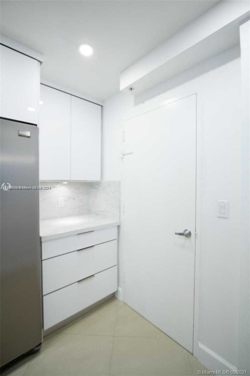 Small Image of 3801 SOUTH OCEAN DR #PH16S, Hollywood Number 6