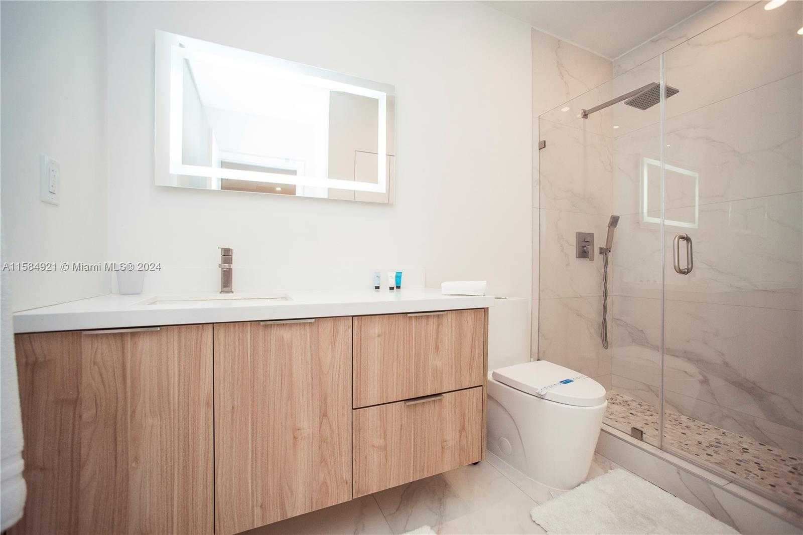 Small Image of 19370 COLLINS AVE #124, Sunny Isles Beach Number 21