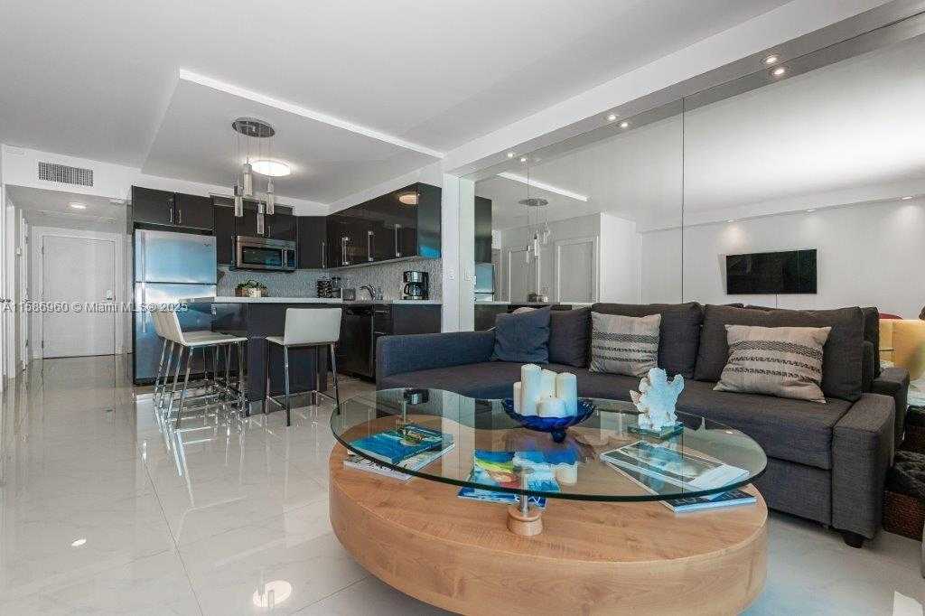 Small Image of 2301 COLLINS AVE #1111, Miami Beach Number 10